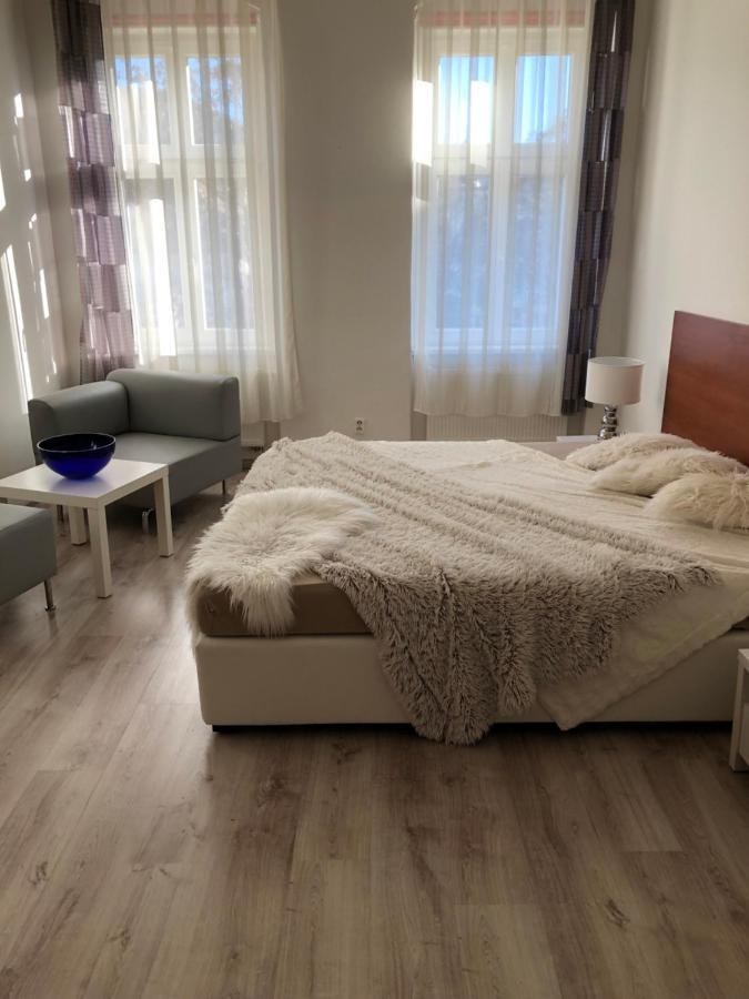קרלובי וארי Apartmany Galeta מראה חיצוני תמונה
